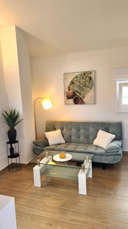 Family Oasis Apartment Zukve Vrsi Exteriör bild