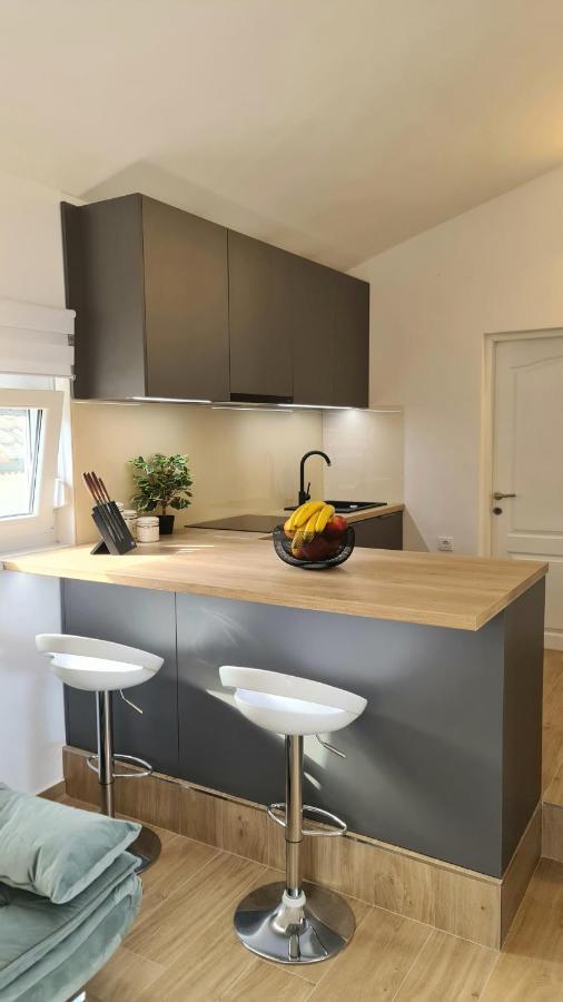 Family Oasis Apartment Zukve Vrsi Exteriör bild
